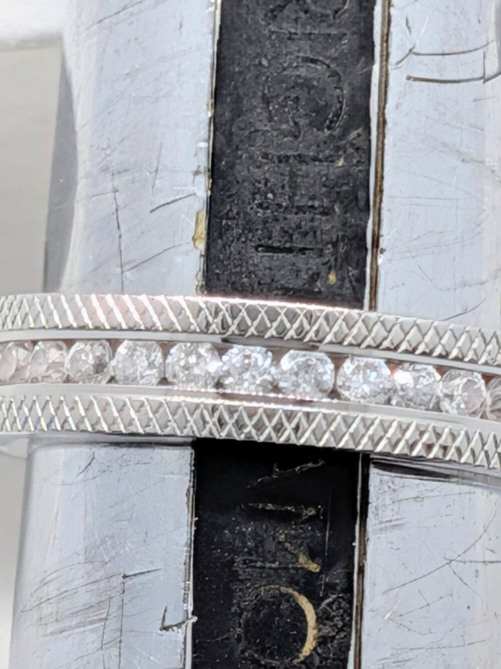 NEW Inox Stainless Steel eternity ring - Picture 4 of 9